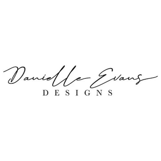 Danielle Evans brand logo for danielleevansdesigns.com