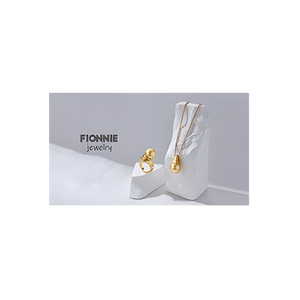 Fionnie brand logo for fionnie.com