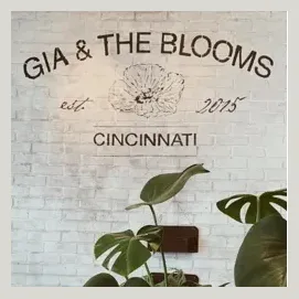GIA Blooms brand logo for giablooms.com