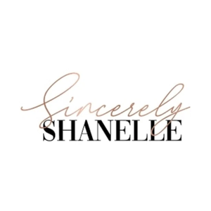 sincerelyshanelle brand logo for sincerelyshanelle.com