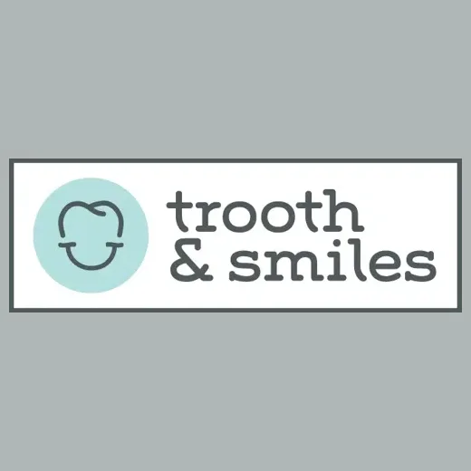 troothandsmiles brand logo for troothandsmiles.com
